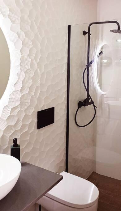 Serendipia: Tu Hogar En Este Blanco Pueblo Frigiliana Exteriör bild