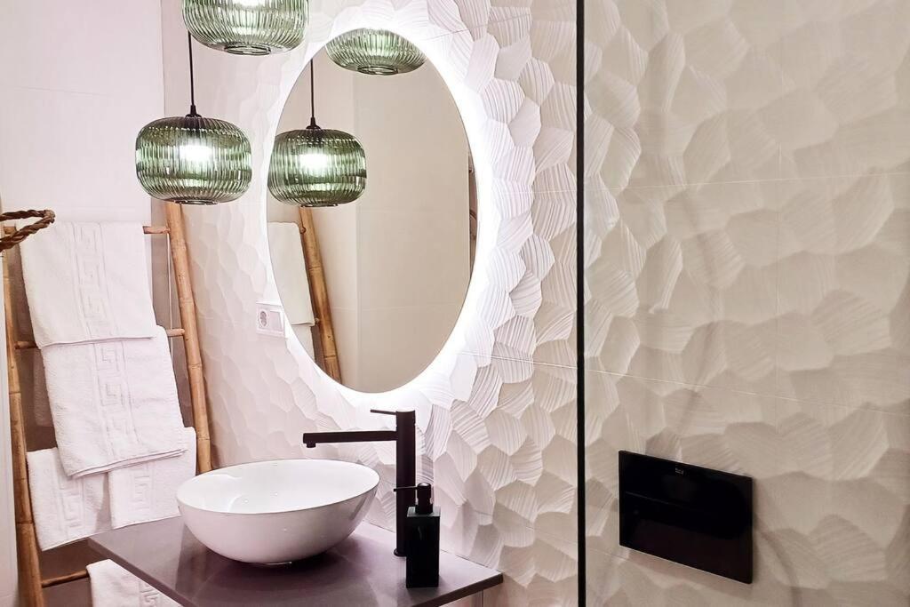 Serendipia: Tu Hogar En Este Blanco Pueblo Frigiliana Exteriör bild